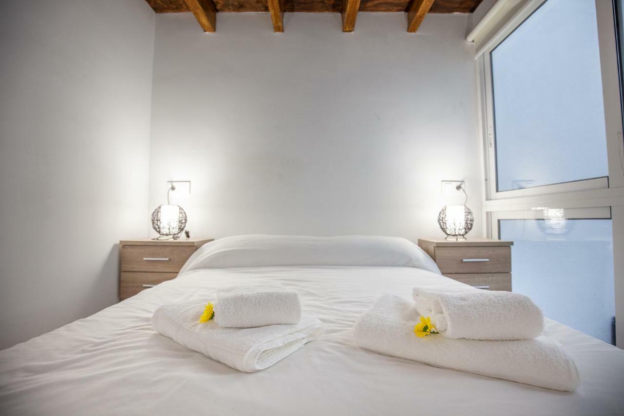 Pasaje Amores Iz. - Tranquilidad Y Vida Cultural En Centro Sevilla 4Px 外观 照片