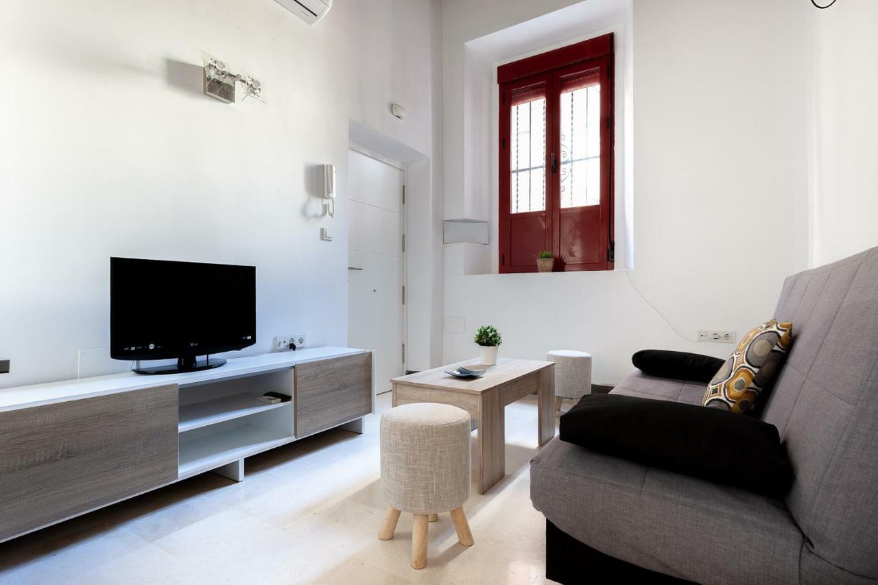 Pasaje Amores Iz. - Tranquilidad Y Vida Cultural En Centro Sevilla 4Px 外观 照片
