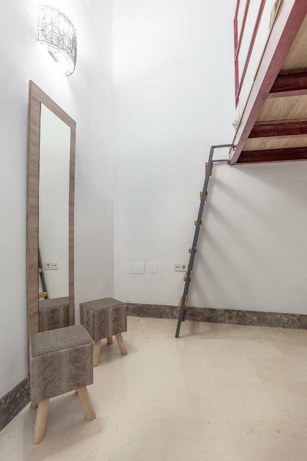 Pasaje Amores Iz. - Tranquilidad Y Vida Cultural En Centro Sevilla 4Px 外观 照片